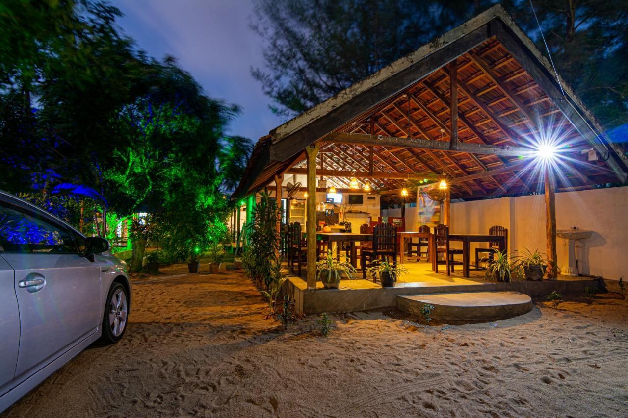 Comfort Beach Hotel Arugam Bay Eksteriør billede